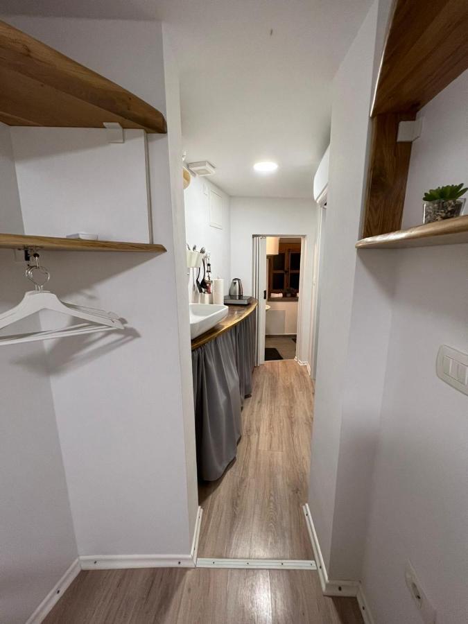 Sml Apartments 1 Izola Buitenkant foto