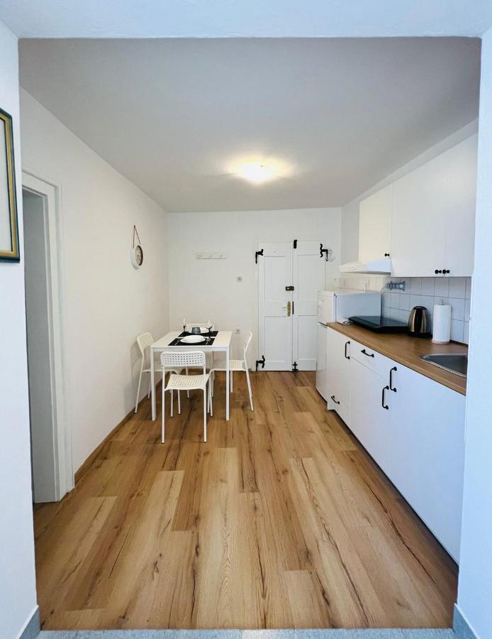 Sml Apartments 1 Izola Buitenkant foto